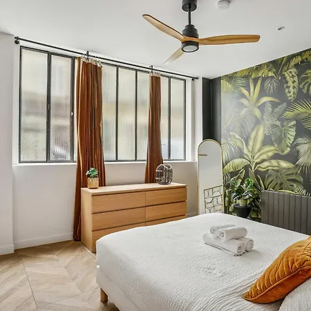 Apartment Luxury Family Duplex 4 Bdrs 10p - Republique Paris