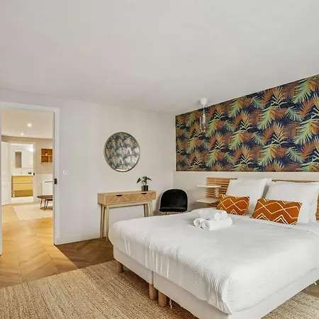 Luxury Family Duplex 4 Bdrs 10p - Republique Apartment *