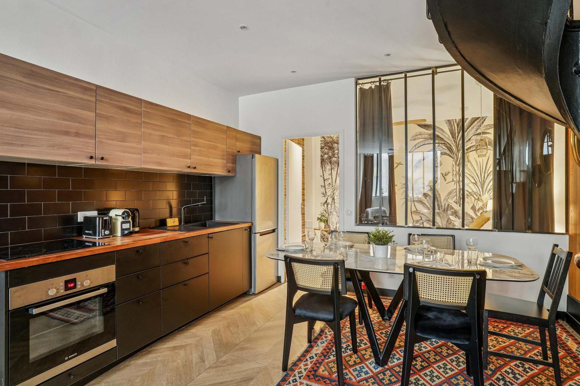 Luxury Family Duplex 4 Bdrs 10p - Republique Apartment