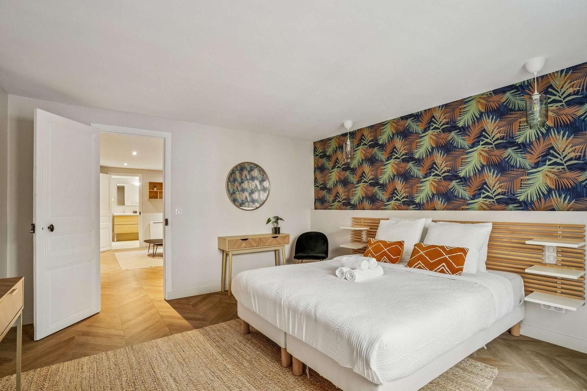Luxury Family Duplex 4 Bdrs 10p - Republique Apartment *