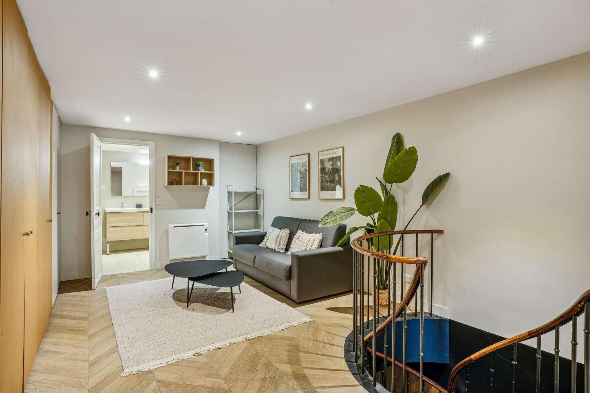 Apartment Luxury Family Duplex 4 Bdrs 10p - Republique